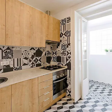 Belem Place - Free Parking Area