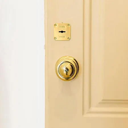 Belem Place - Free Parking Area